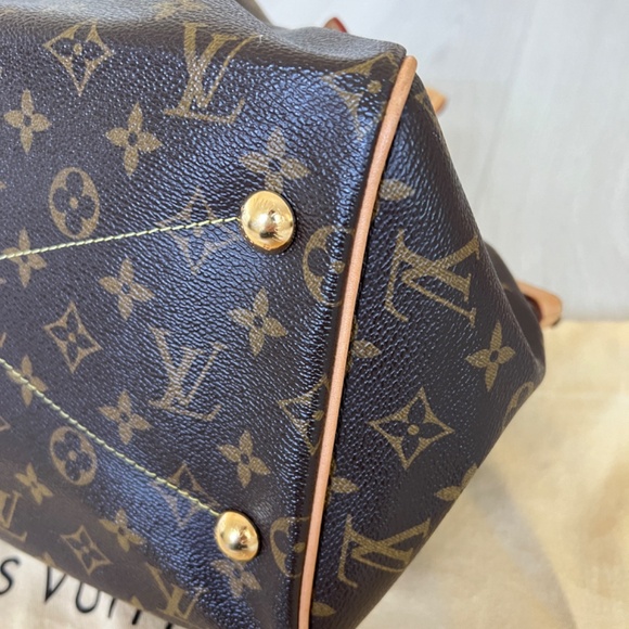 LOUIS VUITTON Monogram Tivoli GM - Picture 10 of 16